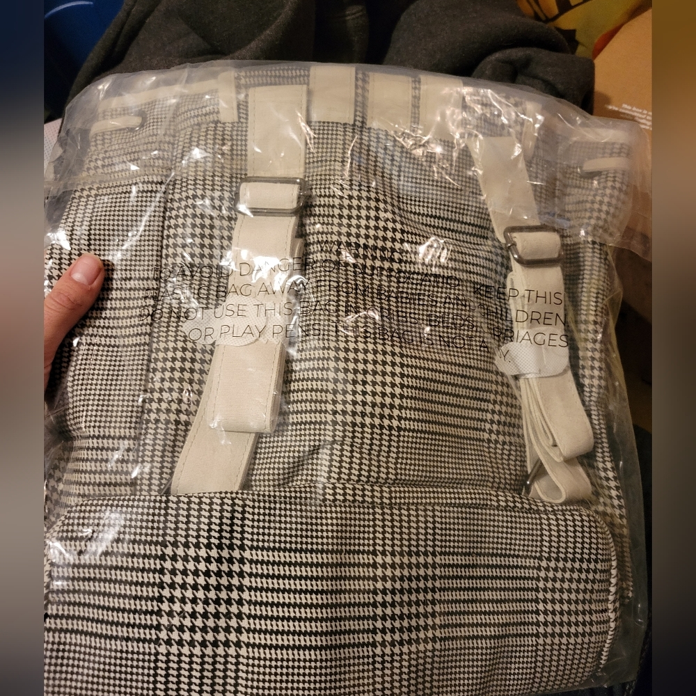 Lulu dharma back pack